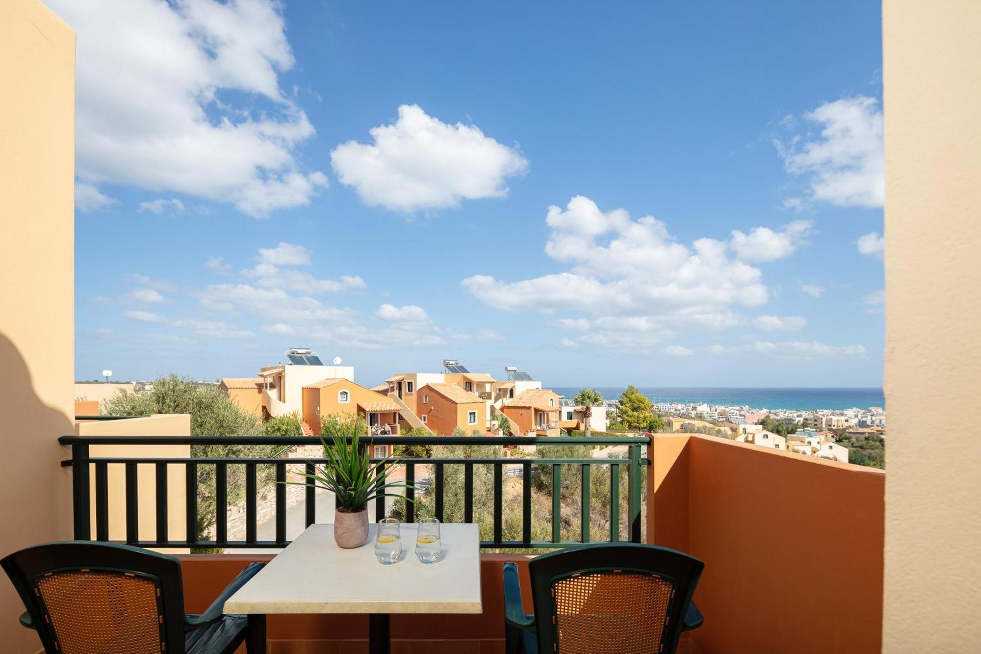 Dia Apartments Hersonissos  Exteriör bild